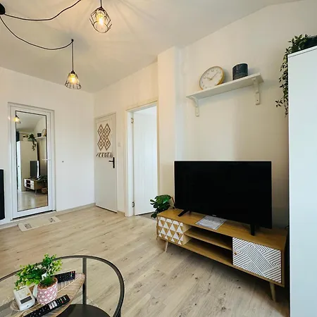 아파트 Toni House 505